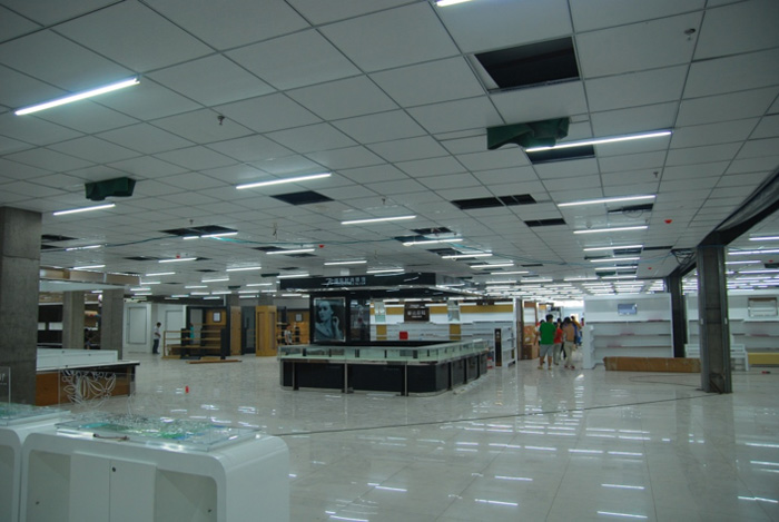 渤?；▓@百盛購(gòu)物廣場(chǎng)